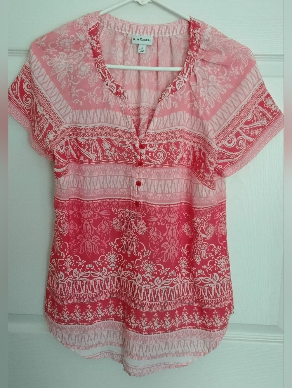 Kim Rogers Pink Ombre Paisley V-Neck Button Blouse